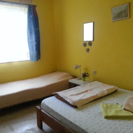 Habitación en casa particular Ecer *